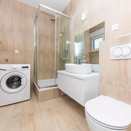 Five-bedroom In Kastel Kambelovac Сasa de vacaciones Kaštela