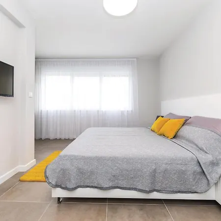 Сasa de vacaciones Five-bedroom In Kastel Kambelovac Kaštela